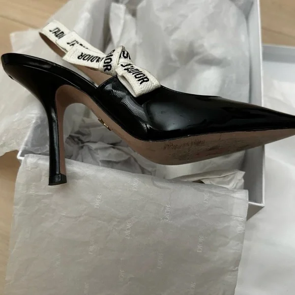 Dior Black Patent Leather Pointed Slingback Pumps with J'Adior Ribbon - Picture 2 of 7